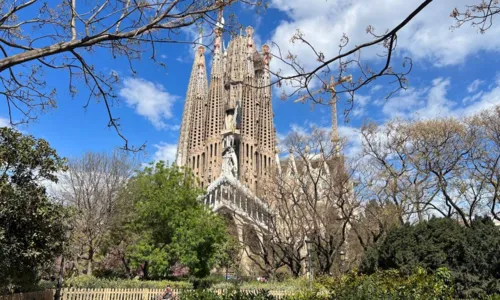 
				
					Barcelona: confira dez passeios imperdíveis para fazer na cidade espanhola
				
				