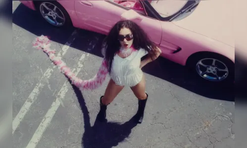 
				
					Charli XCX lança clipe de música da trilha de 'Barbie'
				
				