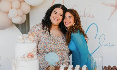 
Clara e Nina: filhas de Carlinhos Brown se conhecem pela 1ª vez
