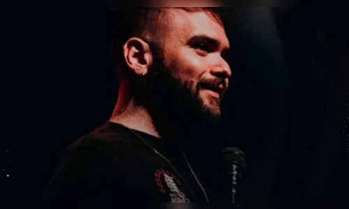 
				
					Comediante Tiago Santineli traz a Salvador show de stand-up
				
				