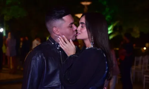
				
					Daniela Mercury beija esposa em encerramento de desfile; FOTOS
				
				