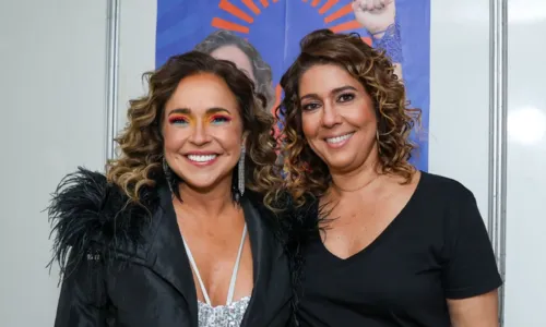 

					Daniela Mercury leva hits do axé para zona leste de São Paulo

				