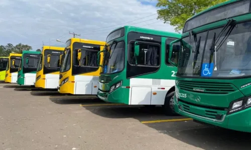 
				
					De R$ 3,60 a R$ 5,20: veja histórico da tarifa de ônibus em Salvador
				
				