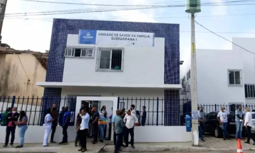 
				
					Disfarçado de paciente, homem rouba funcionários de posto de saúde em Salvador
				
				