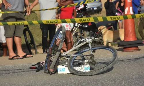 
				
					Duas pessoas morrem e uma fica ferida após acidente em cidade do sudoeste da Bahia
				
				