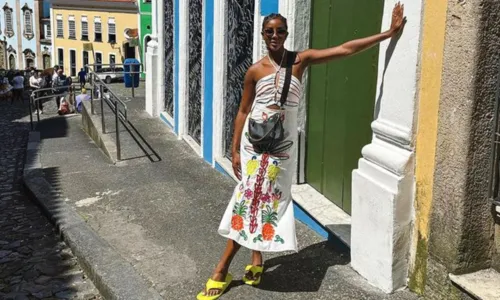 
				
					Em Salvador, Camilla De Lucas dança É O Tchan e conhece Pelourinho: 'Raízes'
				
				