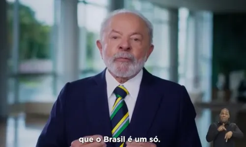 
				
					Em pronunciamento, Lula defende democracia e união do país
				
				