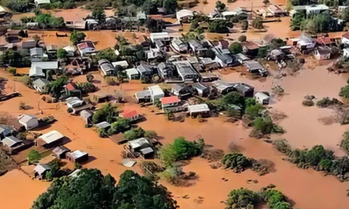 
				
					Estradas são interditadas no Rio Grande do Sul após ciclone
				
				