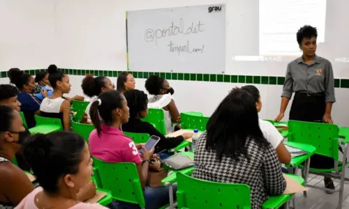 
				
					Feira oferece encaminhamento para vagas de empregos em Salvador
				
				