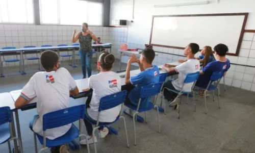 
				
					Governo da Bahia anuncia data de pagamento dos precatórios para professores
				
				