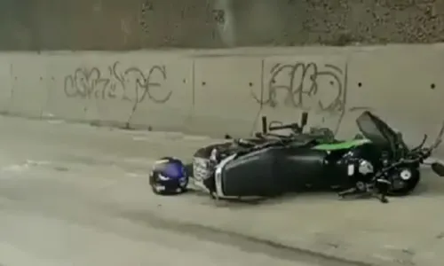
				
					Homem morre após acidente com moto no túnel da Avenida Gal Costa
				
				