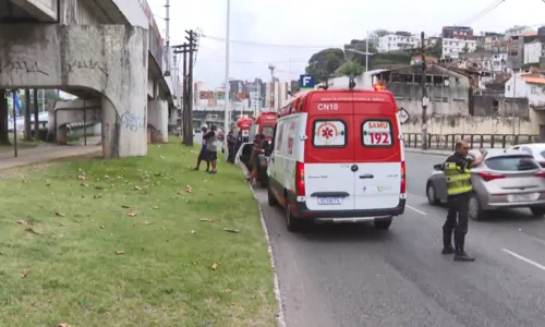 
				
					Idosa morre durante atividade física em canteiro central da Avenida Bonocô
				
				