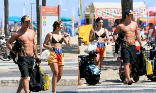 
				
					Irmão de Rafael Vitti passeia por praia do Rio e corpão chama atenção
				
				