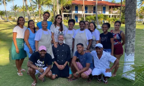 
				
					Ivete Sangalo curte fim de semana com a família em Boipeba: 'Paraíso'
				
				