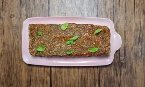 
				
					Jantar: Confira receita de bolo vegano para substituir carne
				
				