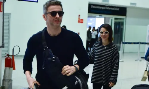 
				
					Lucas Lima e Sandy aparecem juntos em aeroporto após turnê; FOTOS
				
				