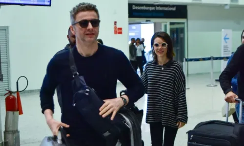 
				
					Lucas Lima e Sandy aparecem juntos em aeroporto após turnê; FOTOS
				
				
