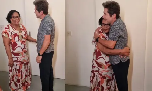 
				
					Mãe de Carlinhos Brown recebe carinho de Daniel nos bastidores de show
				
				