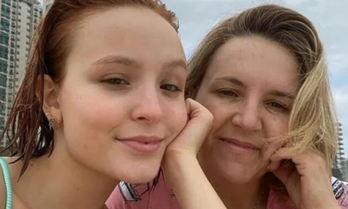 
				
					Mãe de Larissa Manoela tem perfil no Instagram hackeado por golpistas
				
				