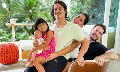 
				
					Maíra Cardi e Thiago Nigro se casam em segredo no interior de São Paulo
				
				