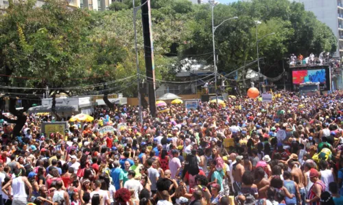 
				
					Margareth Menezes madrinha, segurança e trânsito: saiba tudo da Parada LGBT em Salvador
				
				