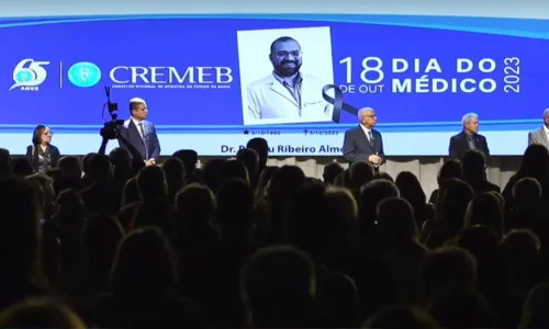 
				
					Médico assassinado no Rio de Janeiro é homenageado pelo Cremeb
				
				