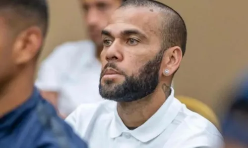 
				
					Ministério Público pede 9 anos de prisão para Daniel Alves por estupro
				
				