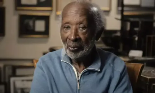 
				
					Morre Clarence Avant, conhecido como 'padrinho da música negra', aos 92 anos
				
				