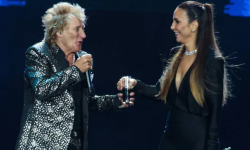 
				
					'Noite inesquecível' diz Ivete após show com Rod Stewart; confira
				
				