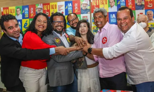 
				
					PSOL anuncia entrega de cargos e saída do governo PT na Bahia
				
				