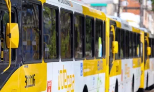 
				
					Passagem a R$ 5,20: nova tarifa de ônibus passa a valer nesta segunda
				
				