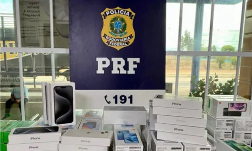 
				
					Polícia apreende cerca de 300 celulares durante ação na Bahia
				
				