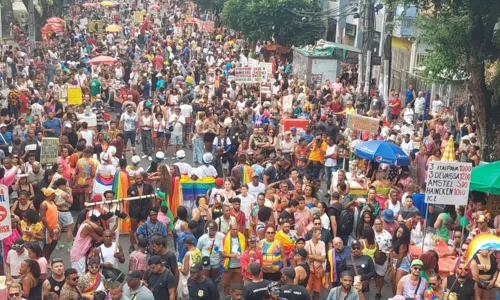 
				
					‘Precisamos lutar contra toda discriminação’, afirma Margareth durante Parada LGBT+
				
				