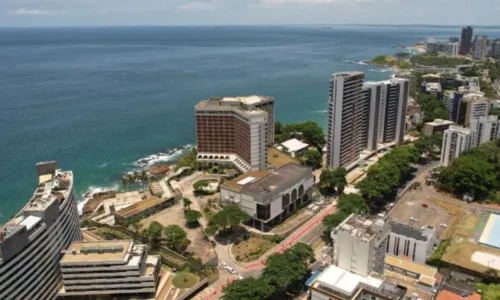 
				
					Prédio do Bahia Othon vai a leilão com lance mínimo de R$ 82 milhões
				
				
