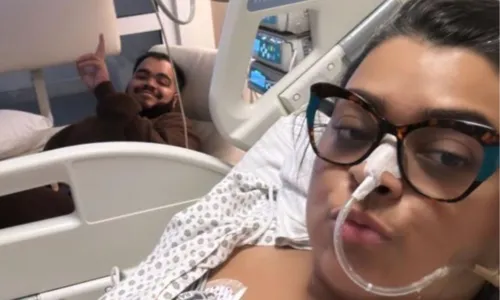 
				
					Preta Gil recebe visita do filho em hospital: 'Meu bebê'
				
				