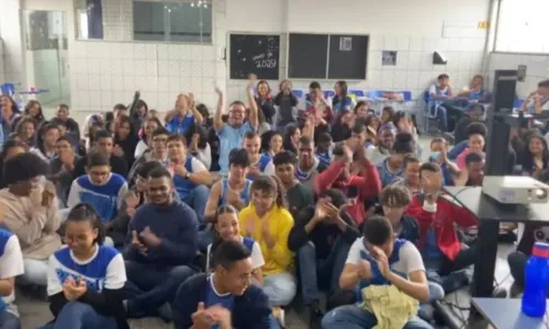 

					Professor aplica coluna de Jéssica Senra em prova de escola na Bahia

				