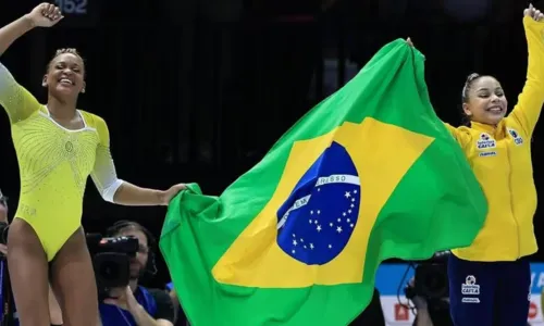 
				
					Rebeca Andrade e Flávia Saraiva fazem dobradinha histórica no Mundial
				
				