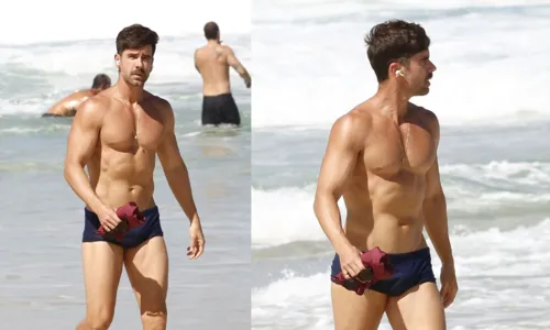 
				
					Recém solteiro, Marcos Pitombo exibe 'tanquinho' em praia do Rio
				
				