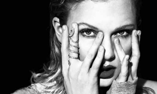 
				
					Regravação de Taylor Swift faz estreia global em teaser de série; assista
				
				