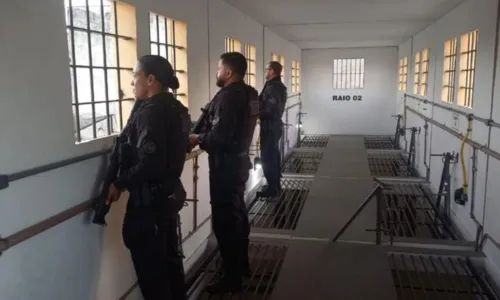 
				
					SSP-BA e Seap realizam mega operação em mais de 15 presídios da BA
				
				