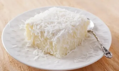 
				
					Saboroso e refrescante: Aprenda a fazer bolo gelado e cremoso de coco
				
				