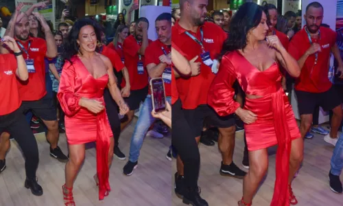 
				
					Scheila Carvalho dança hit de Tony Salles antes de se apresentar com É O Tchan
				
				