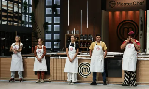 
				
					Semifinal do 'Masterchef BR' conta com cinco cozinheiros pela 1ª vez
				
				
