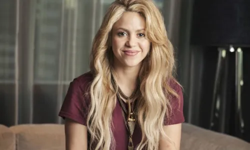 
				
					Shakira prepara turnê mundial para 2024, diz revista
				
				