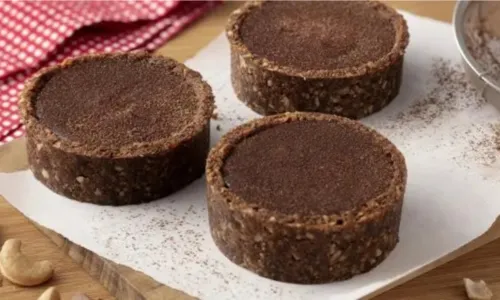 
				
					Torta ganache de chocolate: aprenda como fazer receita para o Dia dos Pais
				
				
