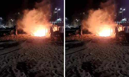 
				
					VÍDEO: incêndio atinge barraca de praia em Itapuã
				
				