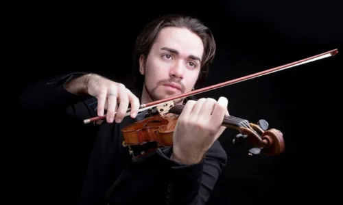 
				
					Violinista italiano faz concerto gratuito em Salvador
				
				