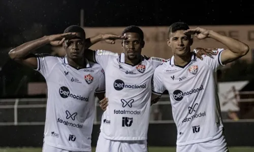 
				
					Vitória é sólido e abre contagem regressiva para Série A
				
				