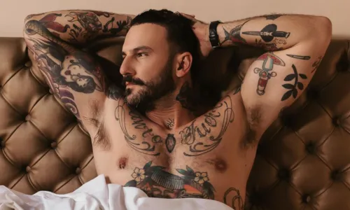 
				
					Wagner Santiago mostra antes e depois de harmonização de pênis
				
				