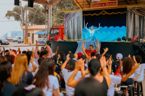 
				
					Aberta ao público, peça de teatro infantil chega a Lauro de Freitas
				
				